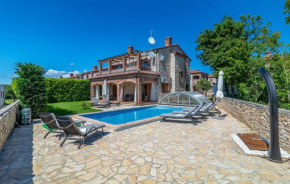 4 Bedroom Cozy Home In Cabrunici